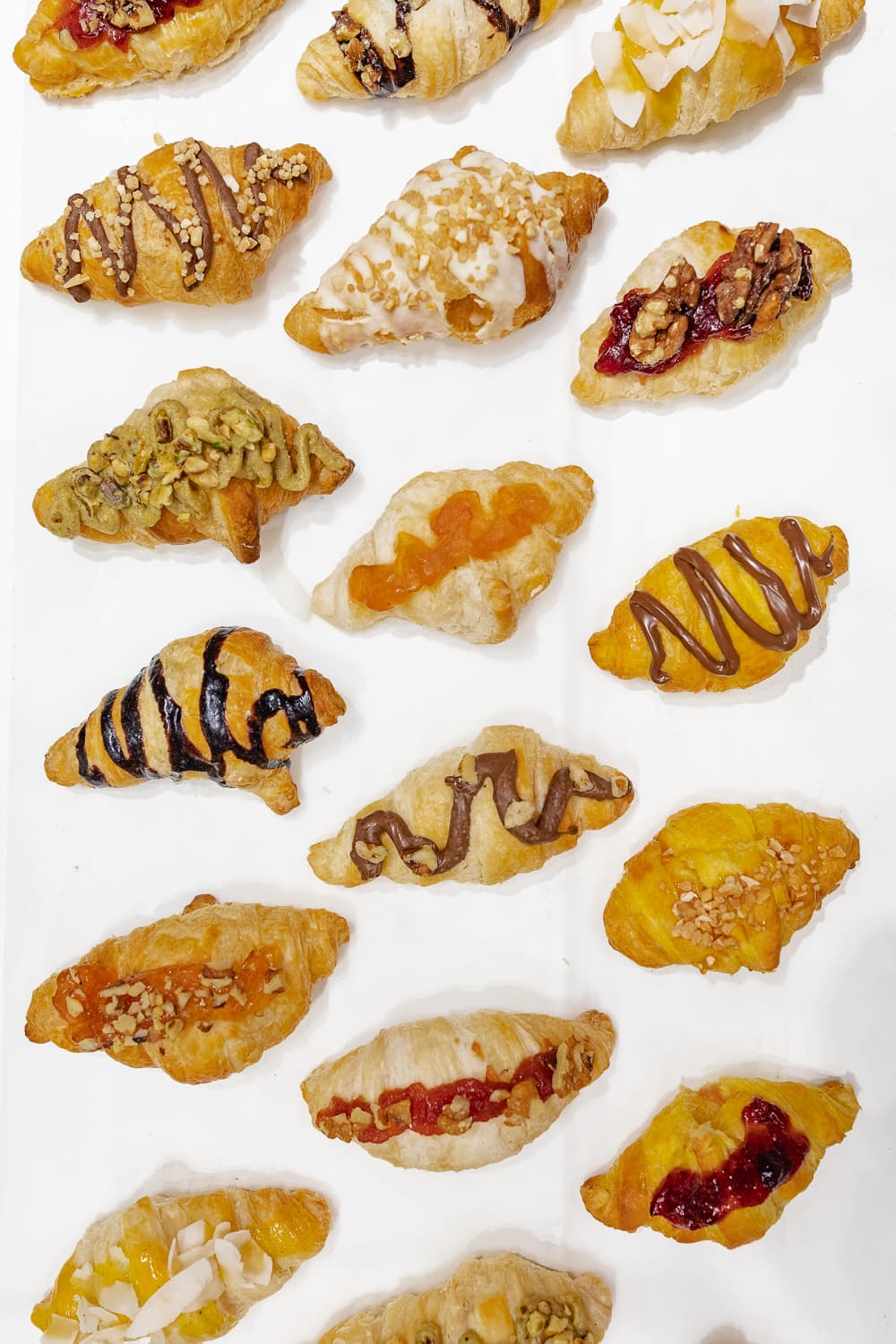 Croissants variados de desayuno en Essenza